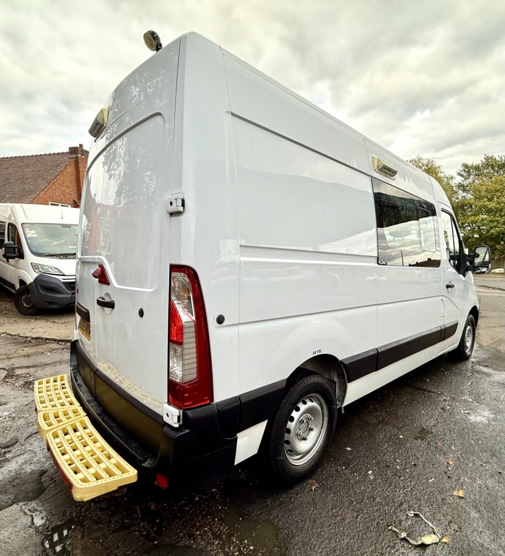 View VAUXHALL MOVANO LOW MILES 36K WELFARE VAN 2.3 CDTi 3500