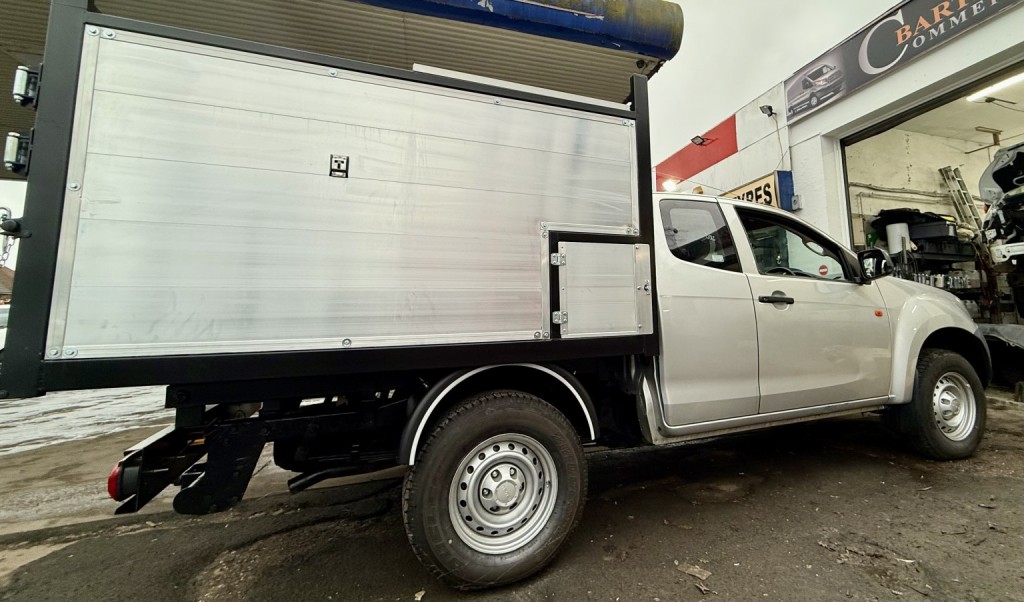 ISUZU D-MAX