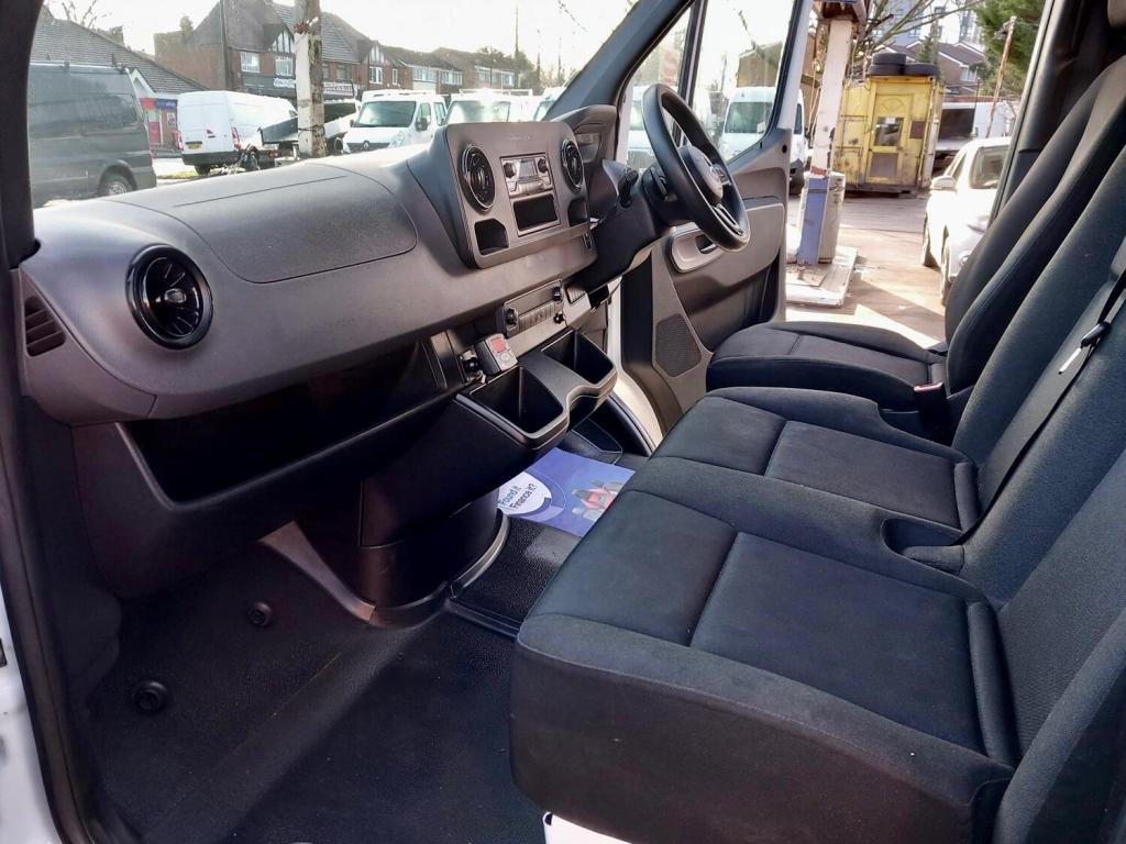 MERCEDES-BENZ SPRINTER