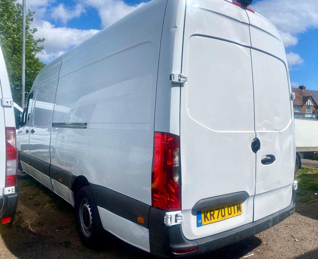 MERCEDES-BENZ SPRINTER