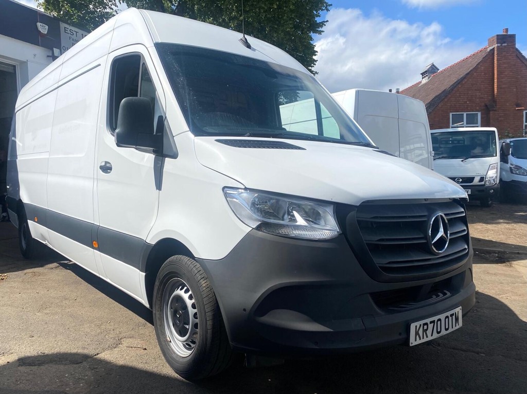 MERCEDES-BENZ SPRINTER 2.0 315 CDI Progressive