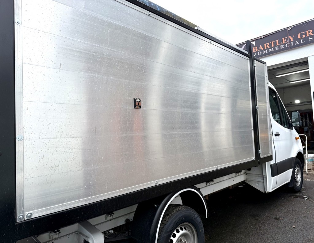 MERCEDES-BENZ SPRINTER