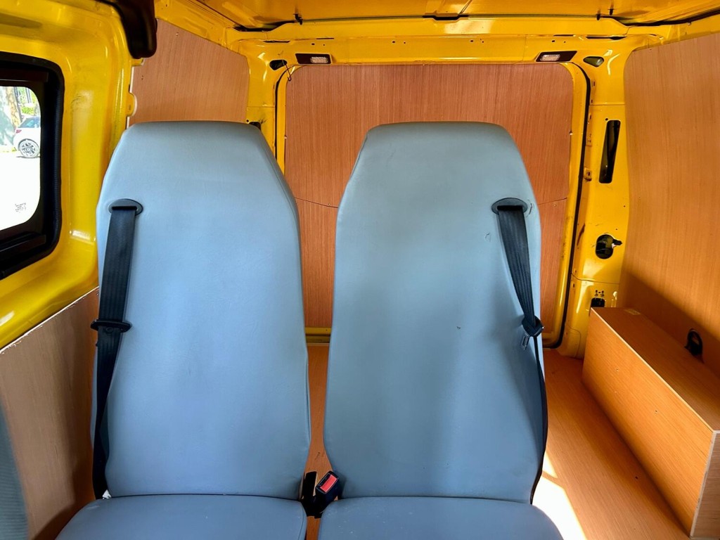 View FORD TRANSIT CUSTOM Combi Crew 2.0 340 EcoBlue Leader