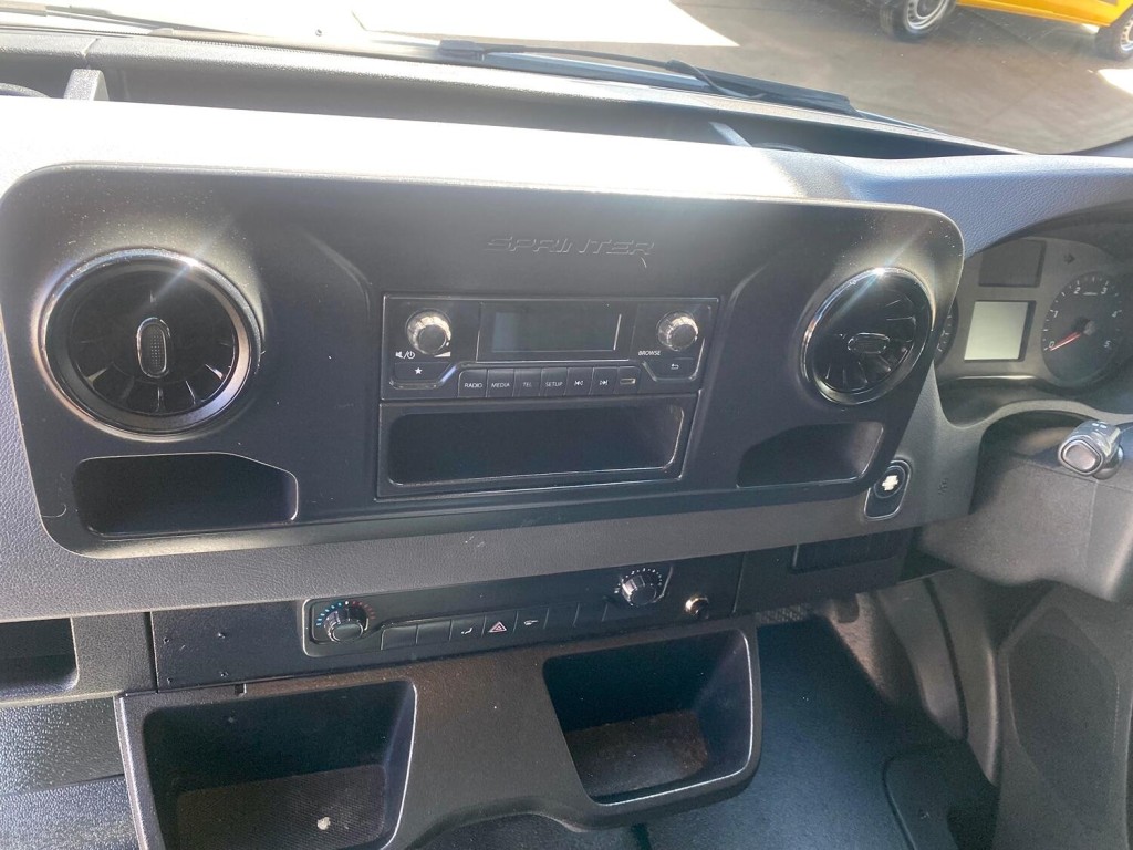 MERCEDES-BENZ SPRINTER