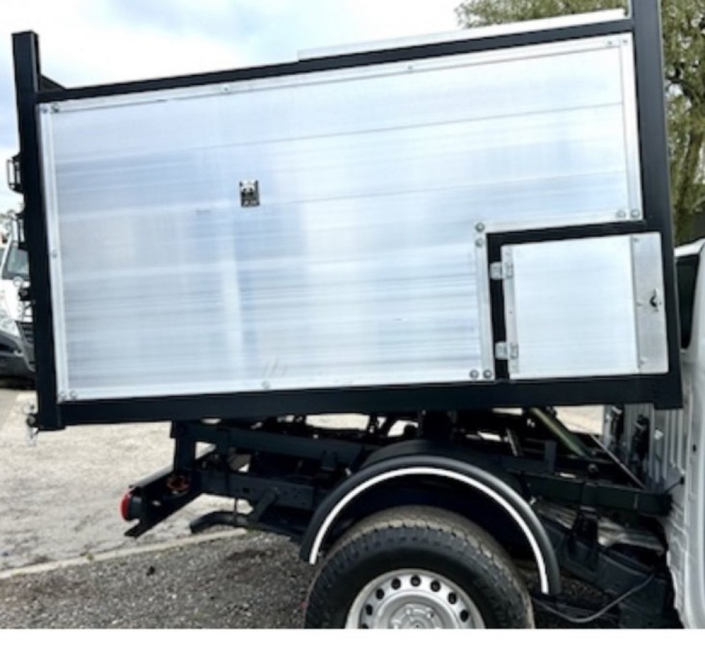 View ISUZU D-MAX 1.9 TD Arborist Tipper 