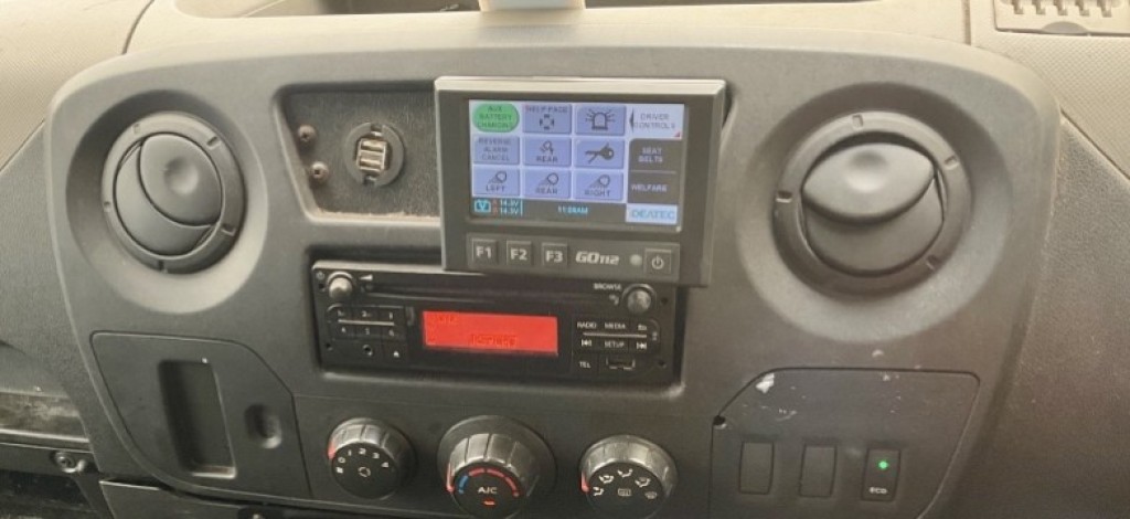 View VAUXHALL MOVANO Welfare Crew Van 2.3 CDTi 3500
