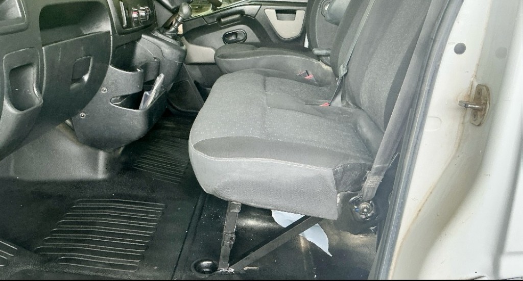 View VAUXHALL MOVANO TIPPER 2.3 CDTi 3500 BiTurbo
