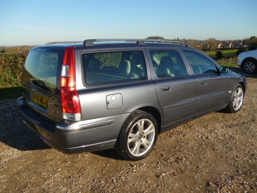VOLVO V70