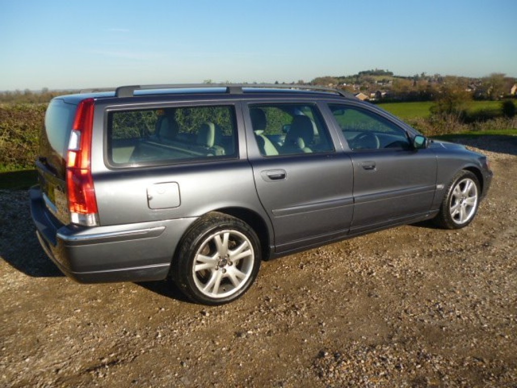 VOLVO V70