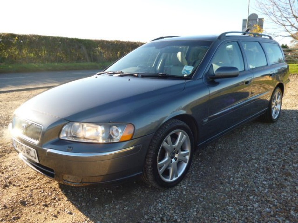 VOLVO V70