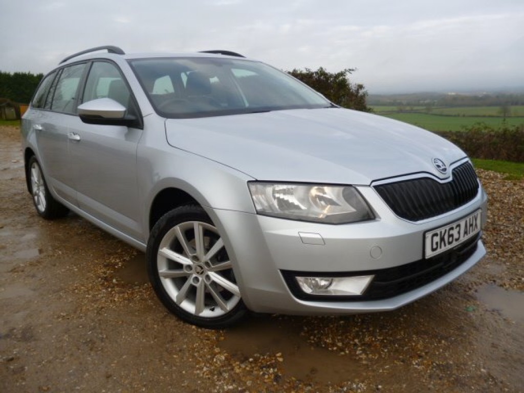 View SKODA OCTAVIA ELEGANCE 2.0 TDI CR DSG