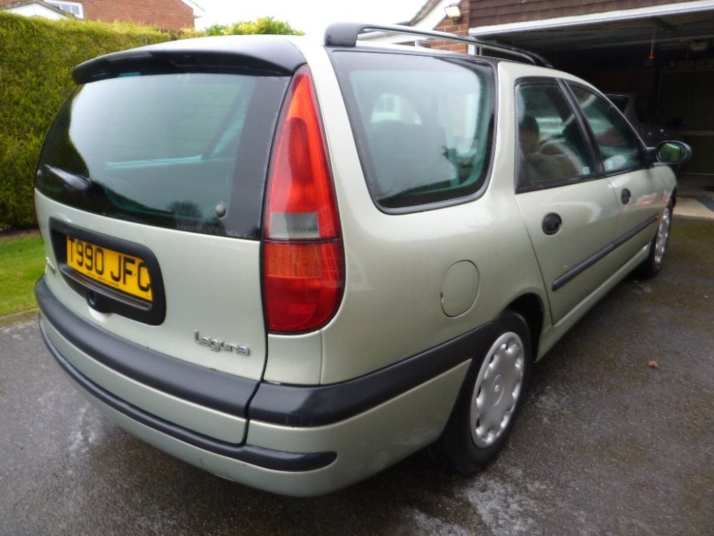 RENAULT LAGUNA
