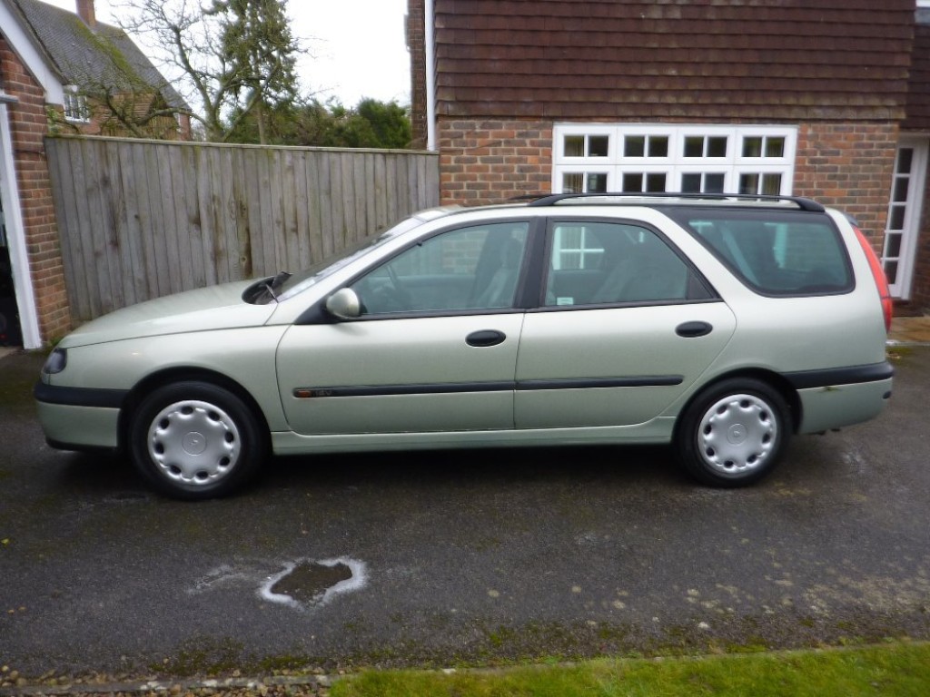 RENAULT LAGUNA