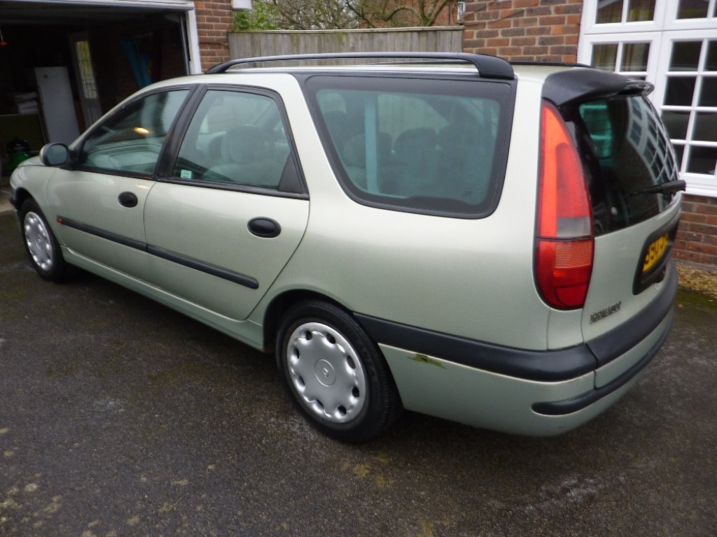 RENAULT LAGUNA