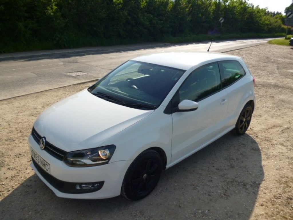 VOLKSWAGEN POLO