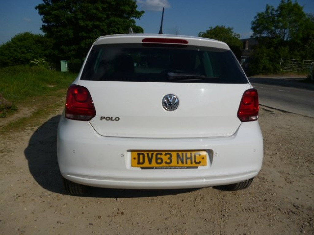 VOLKSWAGEN POLO