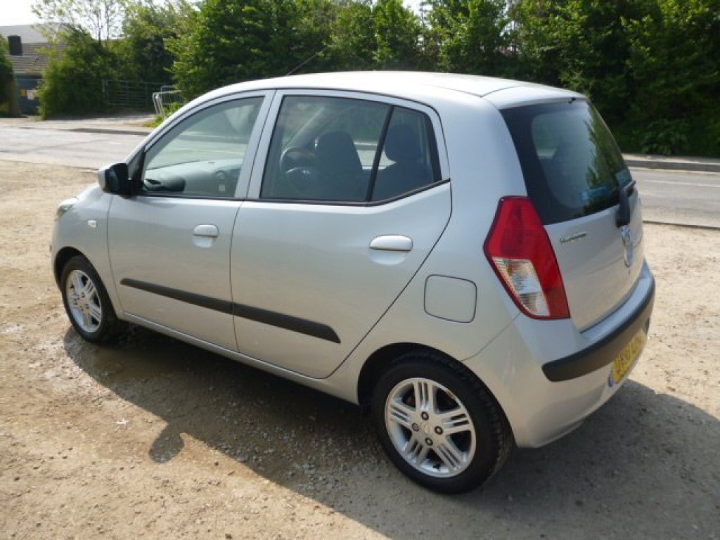 HYUNDAI I10