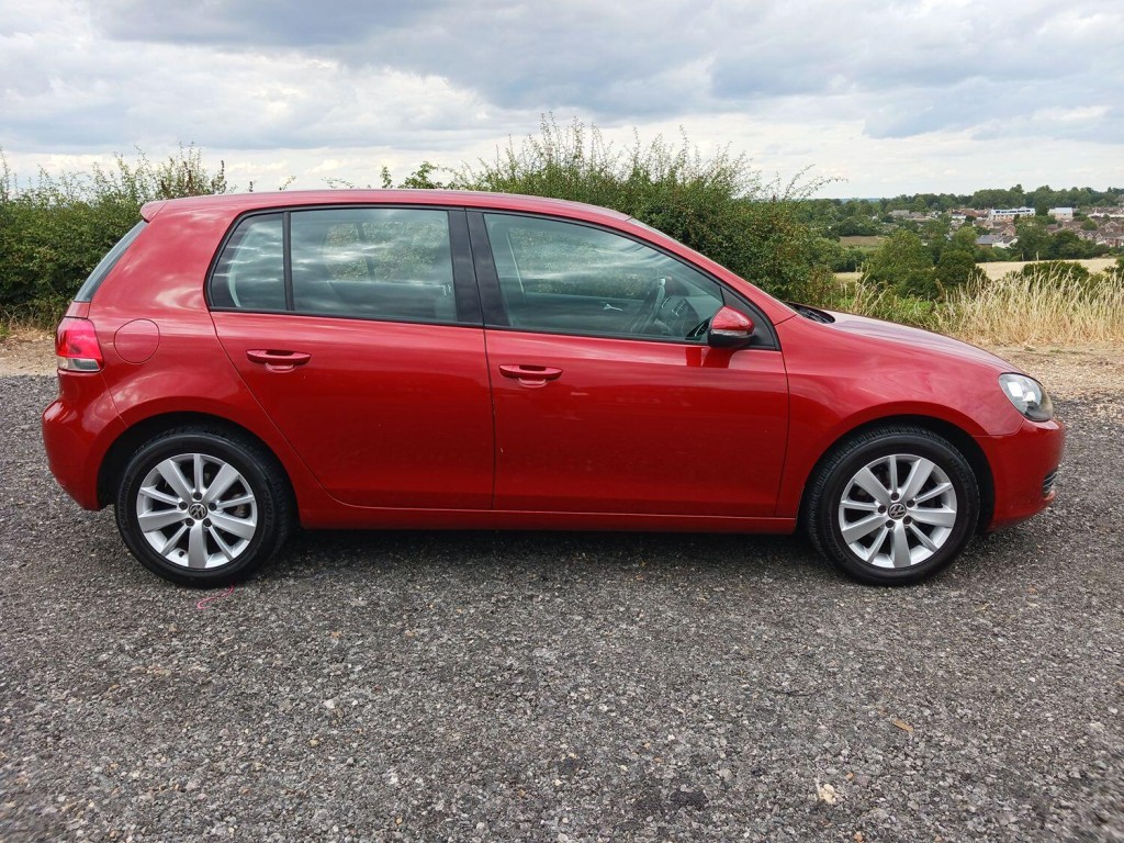 View VOLKSWAGEN GOLF 1.6 TDI Match