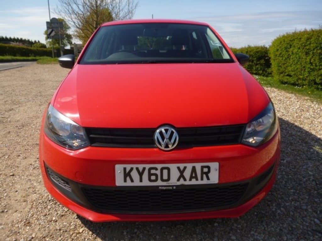 VOLKSWAGEN POLO
