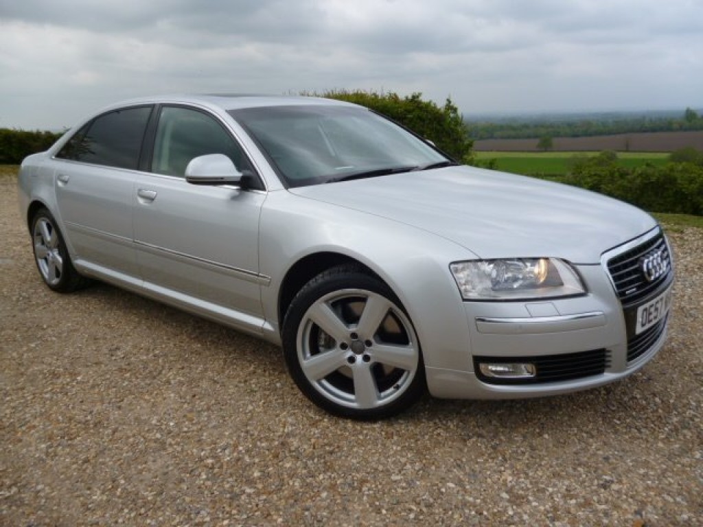 AUDI A8