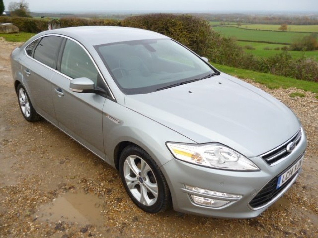 FORD MONDEO