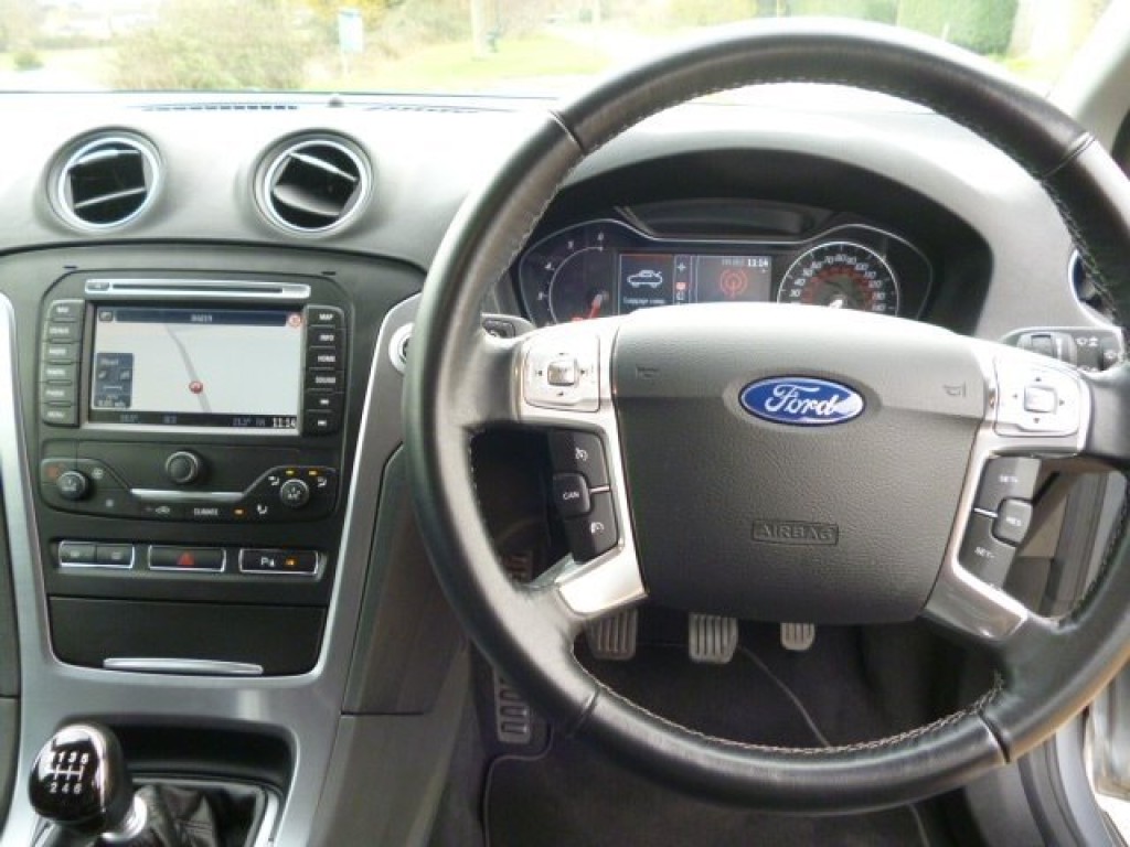 FORD MONDEO