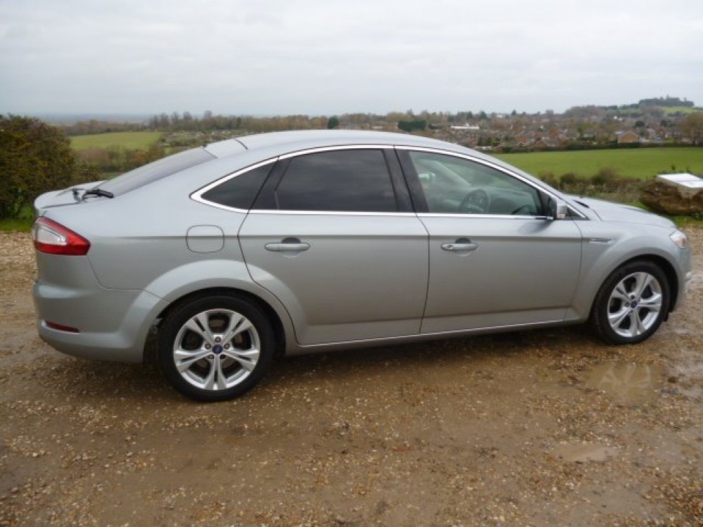 FORD MONDEO