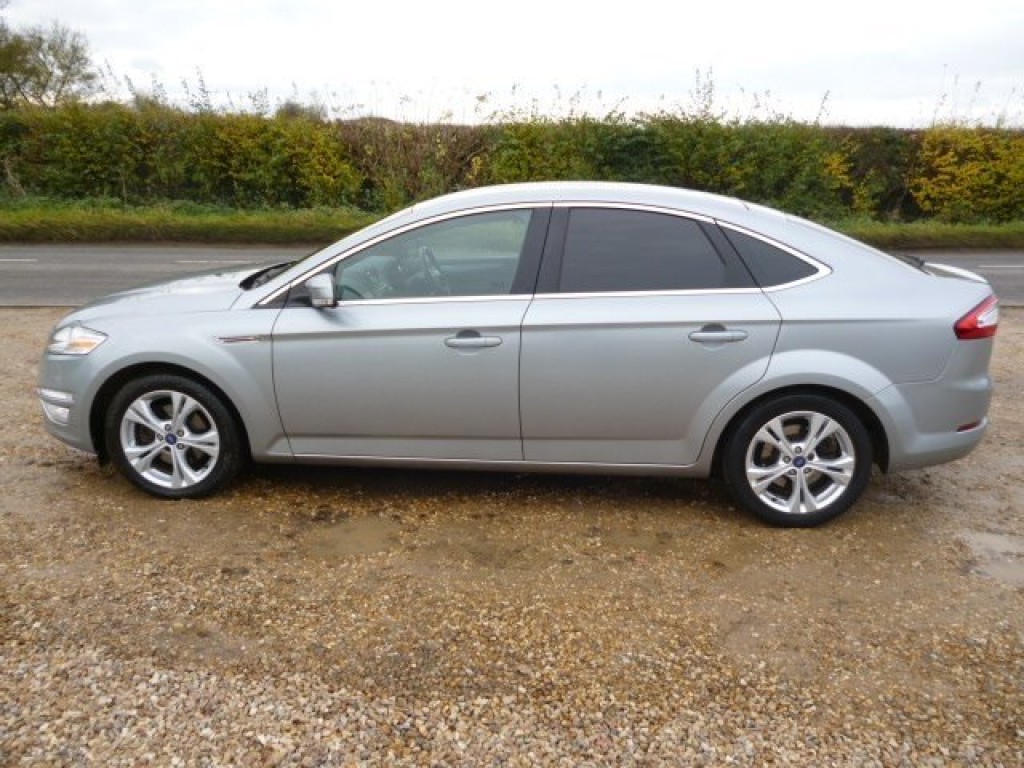 FORD MONDEO