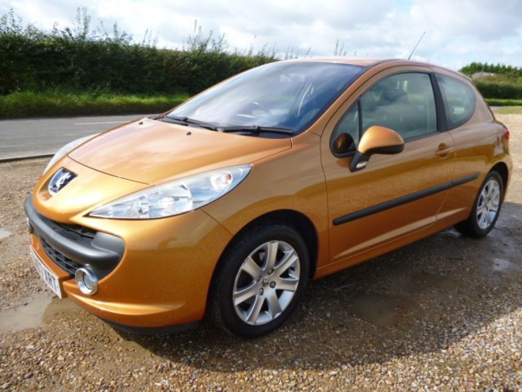 PEUGEOT 207