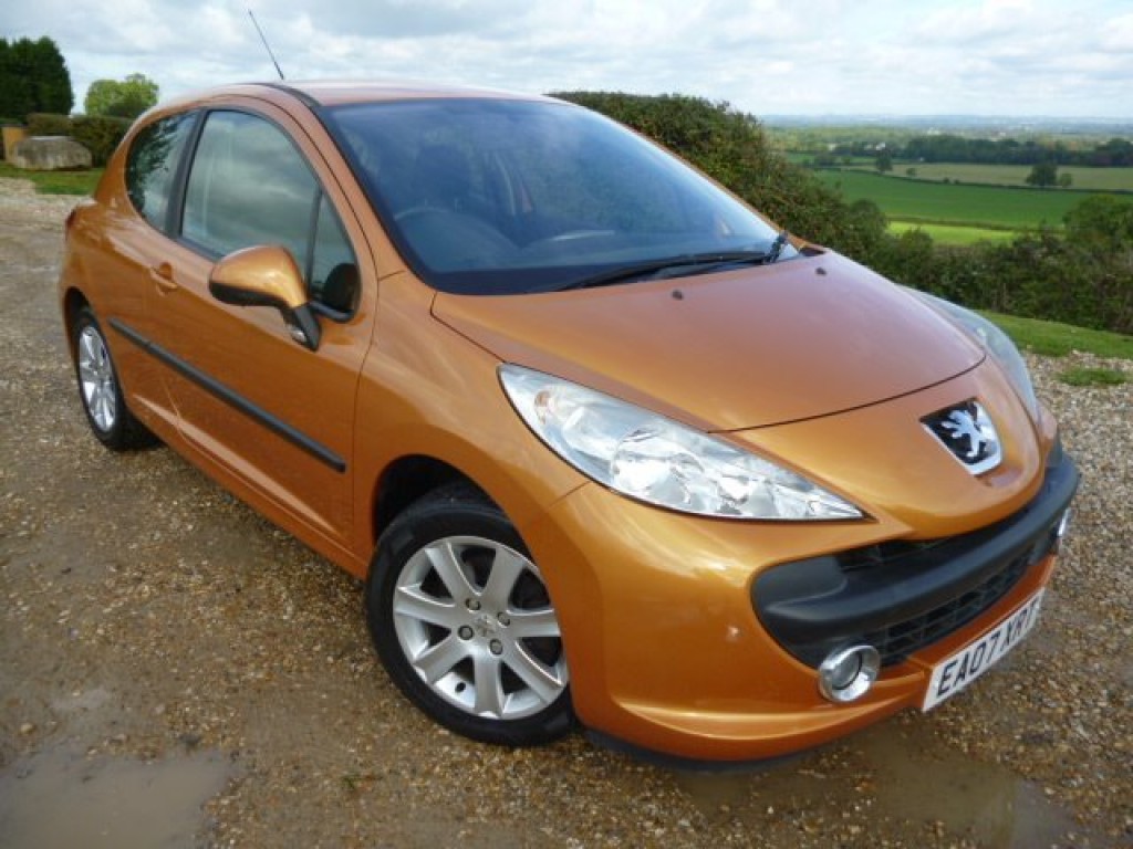 PEUGEOT 207