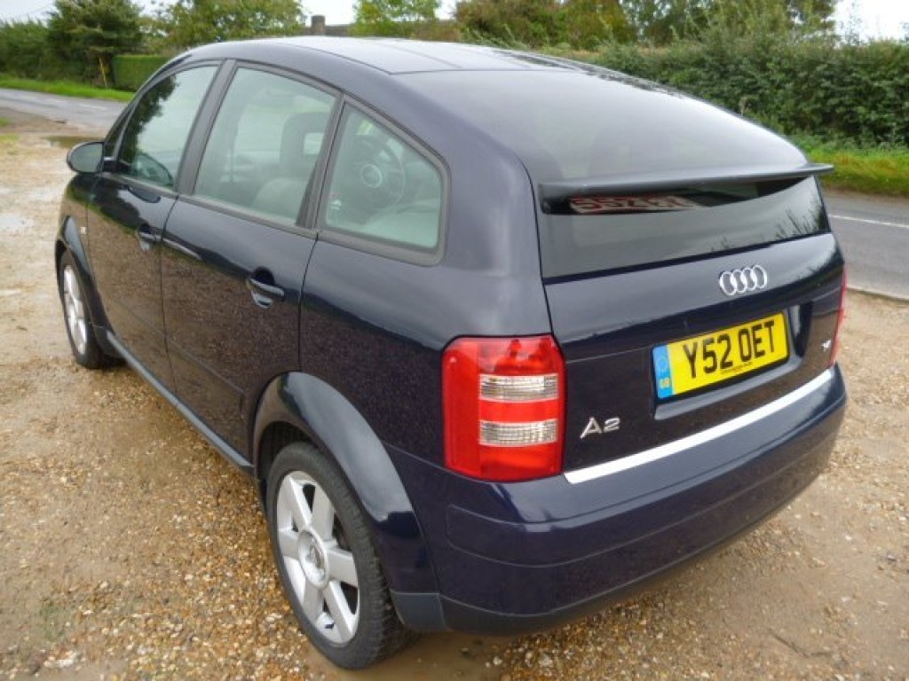 AUDI A2