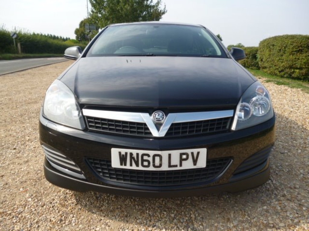 VAUXHALL ASTRA