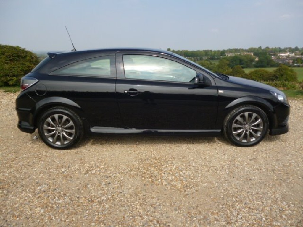 View VAUXHALL ASTRA 1.4 SPORT 3DR ONLY 59K 1 OWNER