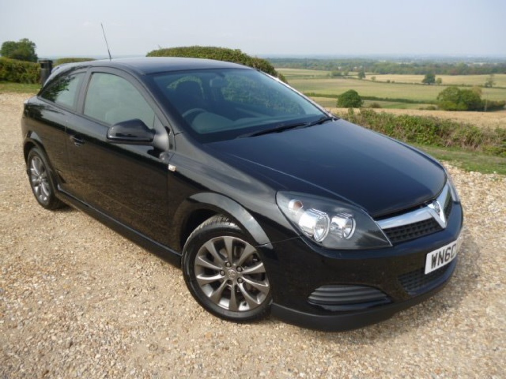 VAUXHALL ASTRA