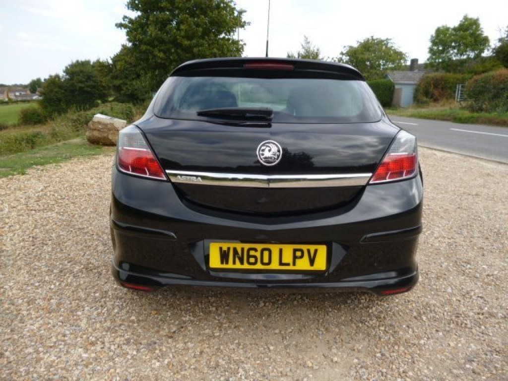 VAUXHALL ASTRA