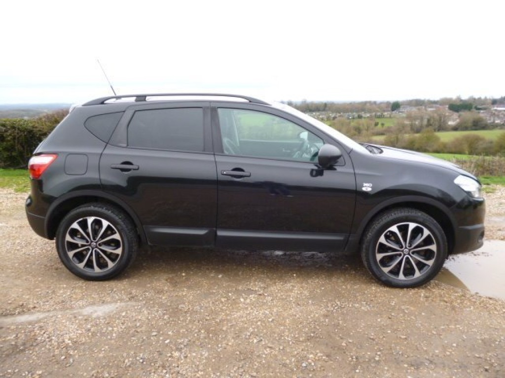 View NISSAN QASHQAI 360 1.6 1 OWNER