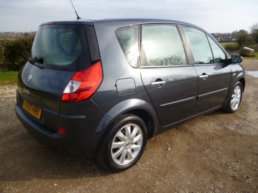 View RENAULT SCENIC 1.6 VVT  Dynamique
