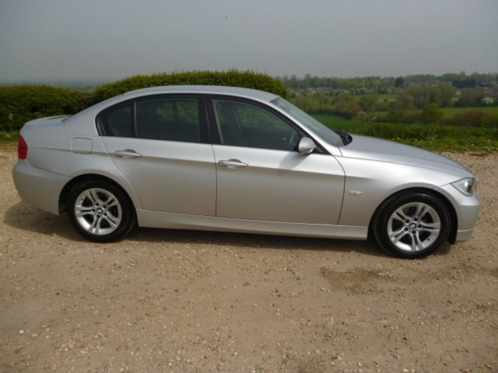 BMW 3 SERIES
