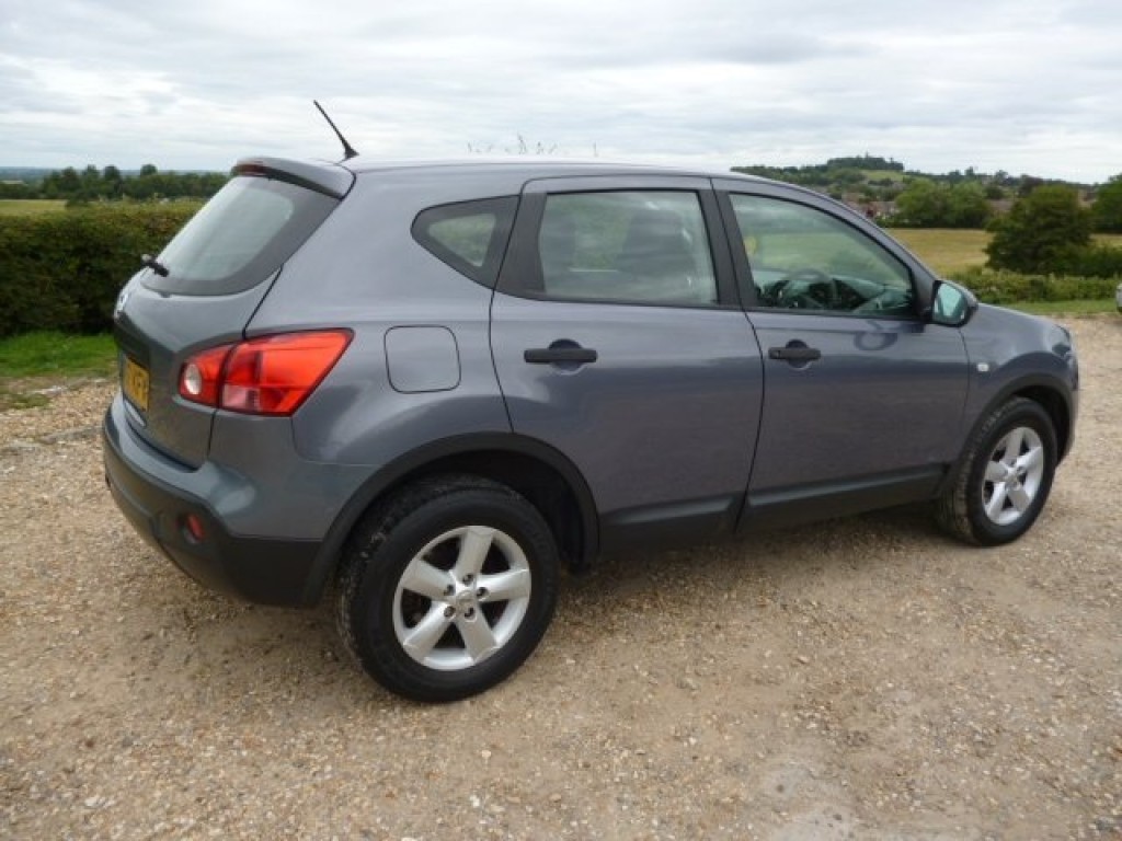 View NISSAN QASHQAI 4WD 2.0 VISIA  LOW MILES