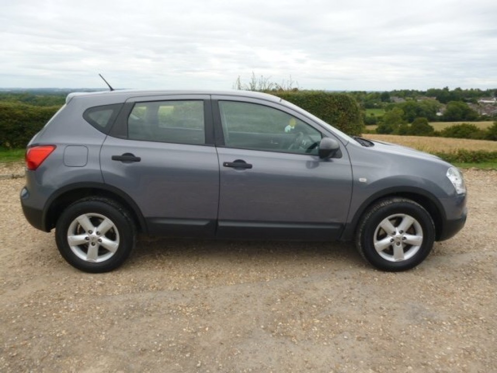 View NISSAN QASHQAI 4WD 2.0 VISIA  LOW MILES