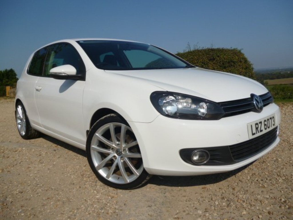 View VOLKSWAGEN GOLF 2.0 TDi 140 GT SAT NAV RECENT CAMBELT  60 REG