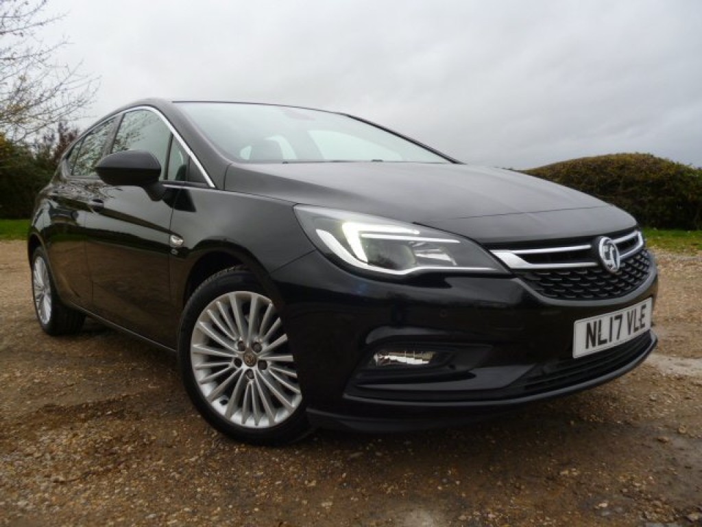 View VAUXHALL ASTRA ELITE NAV 1.6 CDTI AUTO 1 OWNER FVSH