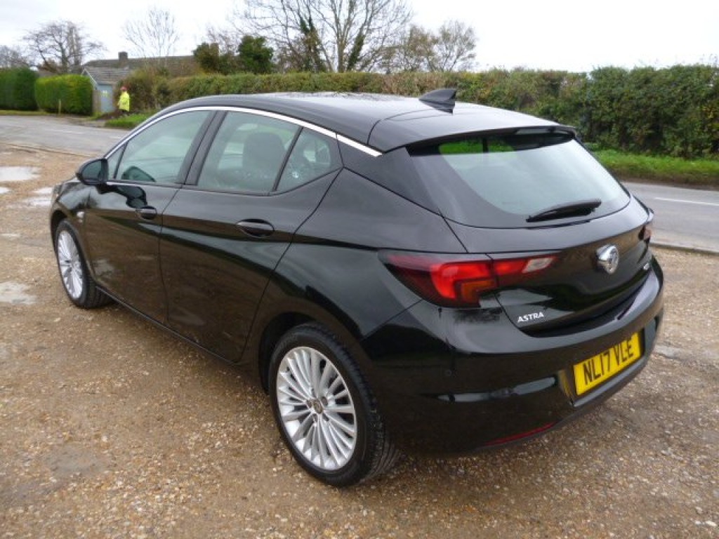 VAUXHALL ASTRA