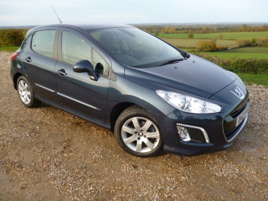 View PEUGEOT 308 HDI ACTIVE