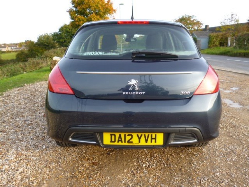 PEUGEOT 308