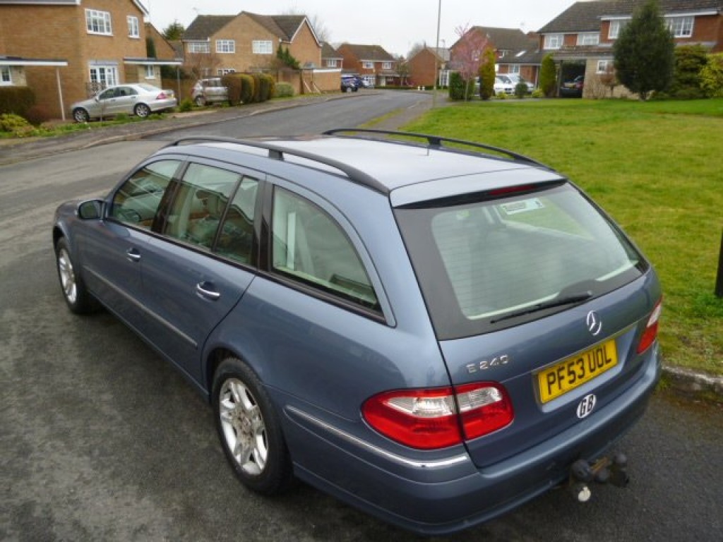 MERCEDES-BENZ E CLASS