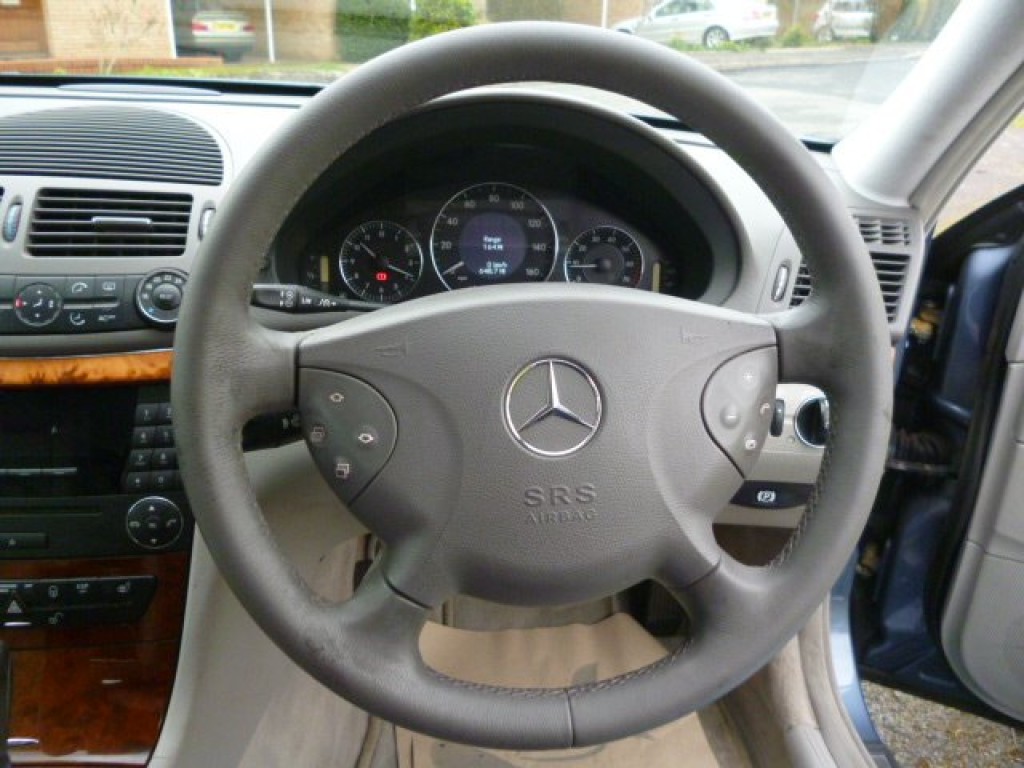 MERCEDES-BENZ E CLASS