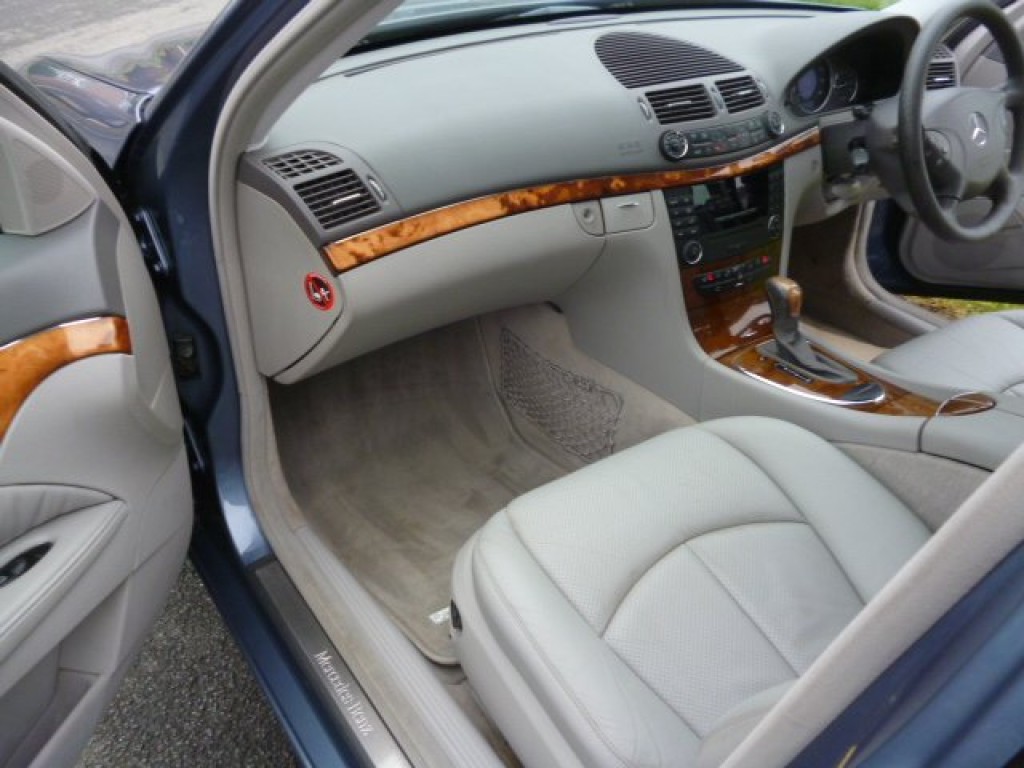 MERCEDES-BENZ E CLASS