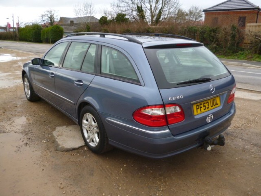 MERCEDES-BENZ E CLASS