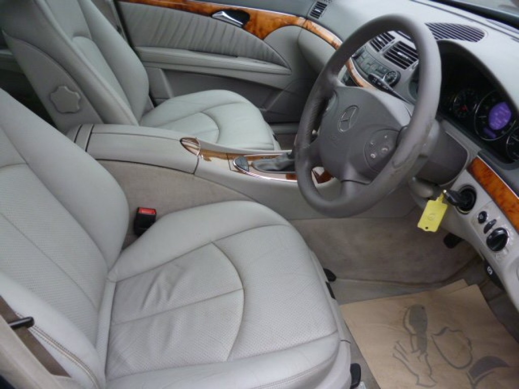 MERCEDES-BENZ E CLASS